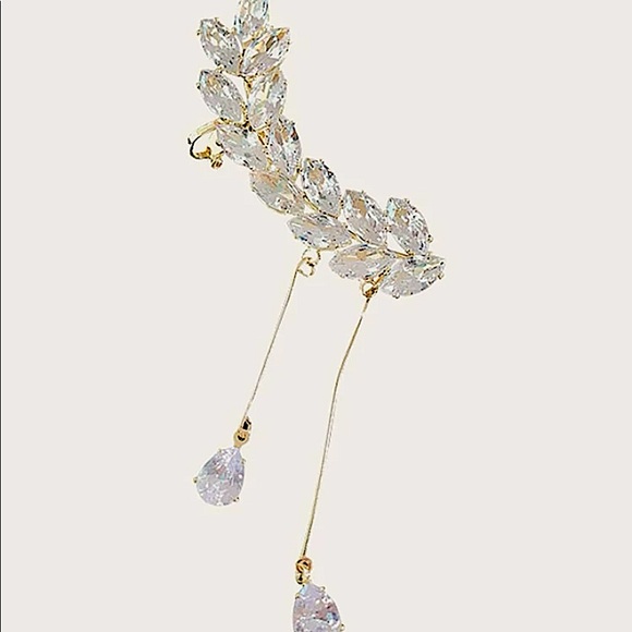 Rhinestone Decor Ear Cuff Climber - Picture 6 of 11
